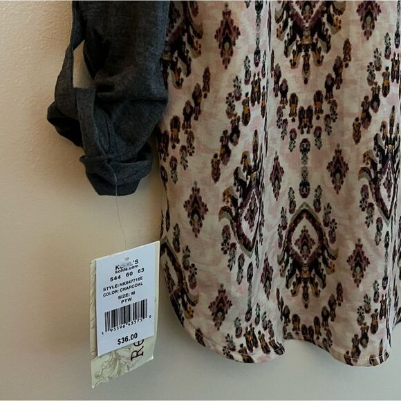 😊3/$30 ReWind 3/4 sleeve top with solid and print - Sz M - Picture 4 of 11